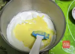 Recipe for making 6-inch big red date chiffon cake 15