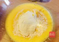 Illustration of how to make cream hand-rolled cake 4