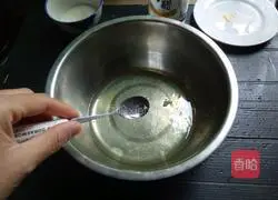 Illustration of how to make chiffon cake (eight inches) 10