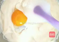 Illustration of how to make cute claw cake rolls 4