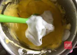 Marbled pattern Illustration of how to make chiffon cake 10