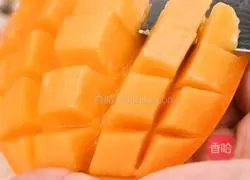 If you are a cheese lover and like to eat mangoes, don’t miss this recipe 1