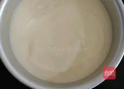 Illustration of how to make chiffon cake 9