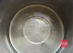 Illustration of how to make six-inch chiffon cake 6