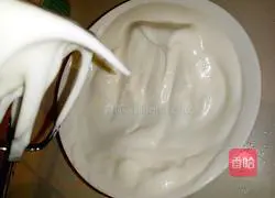 Illustration of how to make meat floss and seaweed cake rolls 6