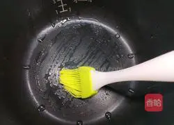 Illustration of how to make rice cooker chiffon cake 8