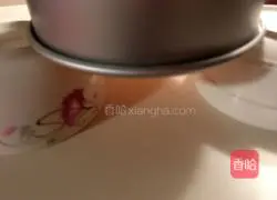 Illustration of how to make eight-inch chiffon cake 21