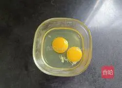 Illustration of how to make powder-free enoki mushroom egg pancake 2