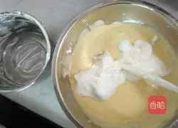 Chiffon Cupcake Recipe Illustration 9