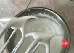 Illustration of how to make chiffon cake 8