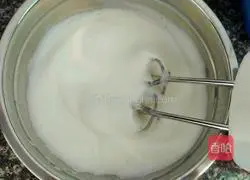 Illustration of how to make six-inch chiffon cake (plain flour version) 7