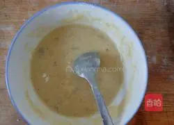 Illustration of how to make banana muffins 5