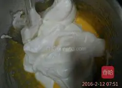 Chiffon Cake: New Year Cake Recipe Illustration 5