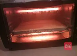 Illustration of how to make pattern roll cake 15