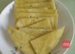 Illustration of how to make dough pancakes 4