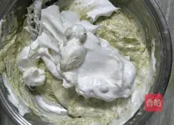 Matcha Chiffon Cake Recipe Illustration 8