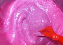 Honey Bean Matcha Red Velvet Cake Roll Recipe Illustration 11