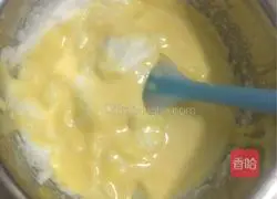 Chiffon three-layer strawberry layer cake Practice illustration 6