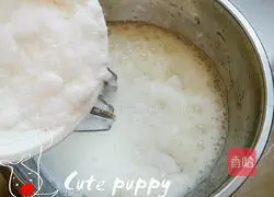 Illustration of how to make chiffon cake 15