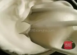 Strawberry Jam Cake Illustration of how to make a roll 9