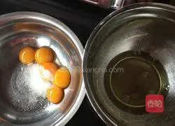 Illustration of how to make eight-inch chiffon cake 2