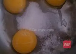 Illustration of how to make original chiffon cake 3