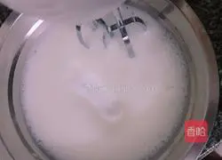 Illustration of how to make chiffon cake base 7