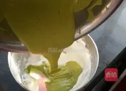 Illustration of how to make matcha cake roll 11