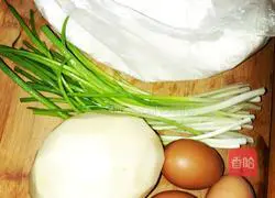 Illustration of how to make potato pancakes 1