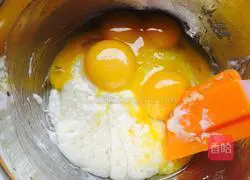 Hot Noodles Chiffon Cake (8 inches) Recipe Illustration 7