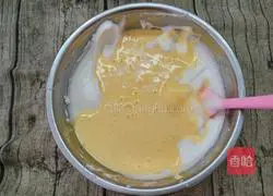 Illustration of how to make eight-inch chiffon cake 11