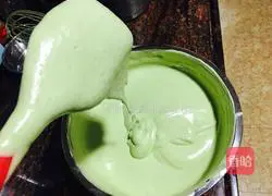 Illustration of how to make spinach juice chiffon cake 9