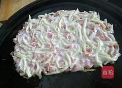 Illustration of how to make pan-fried potato pancakes 3