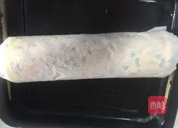 Illustration of how to make chive and meat floss cake rolls 14