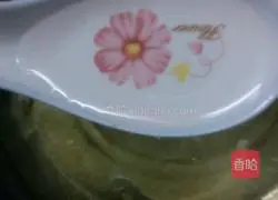 三无奇Illustration of how to make wind cake 8