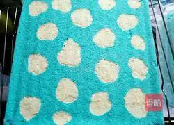 Blue sky and white clouds cake roll recipe illustration 9