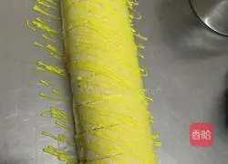 Illustration of how to make fruity chocolate cake roll 9