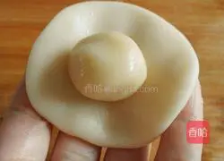 Illustration of how to make wife cake (bean paste version) 5