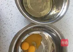 Illustration of how to make meat floss cake rolls 1