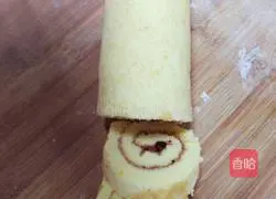 Illustration of making jam cake roll 18