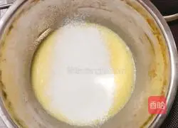 Illustration of how to make chiffon cake (six inches) 6