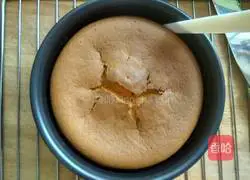 Illustration of how to make chiffon cake (6 inches) 18