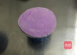 Illustration of how to make homemade fondant cake 12