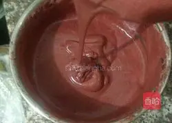 Red Velvet Cake Roll Recipe Illustration 7