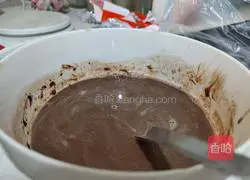 Chocolate Chiffon Cake Recipe Illustration 3