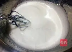 Illustration of how to make eight-inch chiffon cake 7