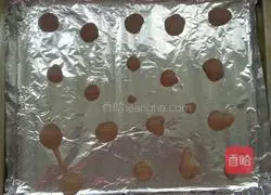 Cow pattern cake roll.Illustration of how to make it 12