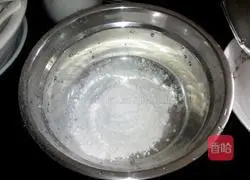 Illustration of how to make egg burritos 1