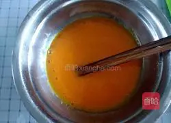 Illustration of how to make red velvet 8-inch chiffon cake 6