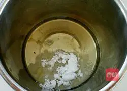 Illustration of how to make butter-free vegetarian biscuits 4